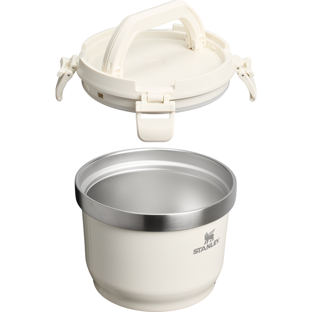 The Fresh-To-Table Stay Hot Crock D139L